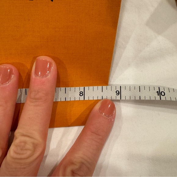 Louis Vuitton Shopping Bag - Picture 3 of 5